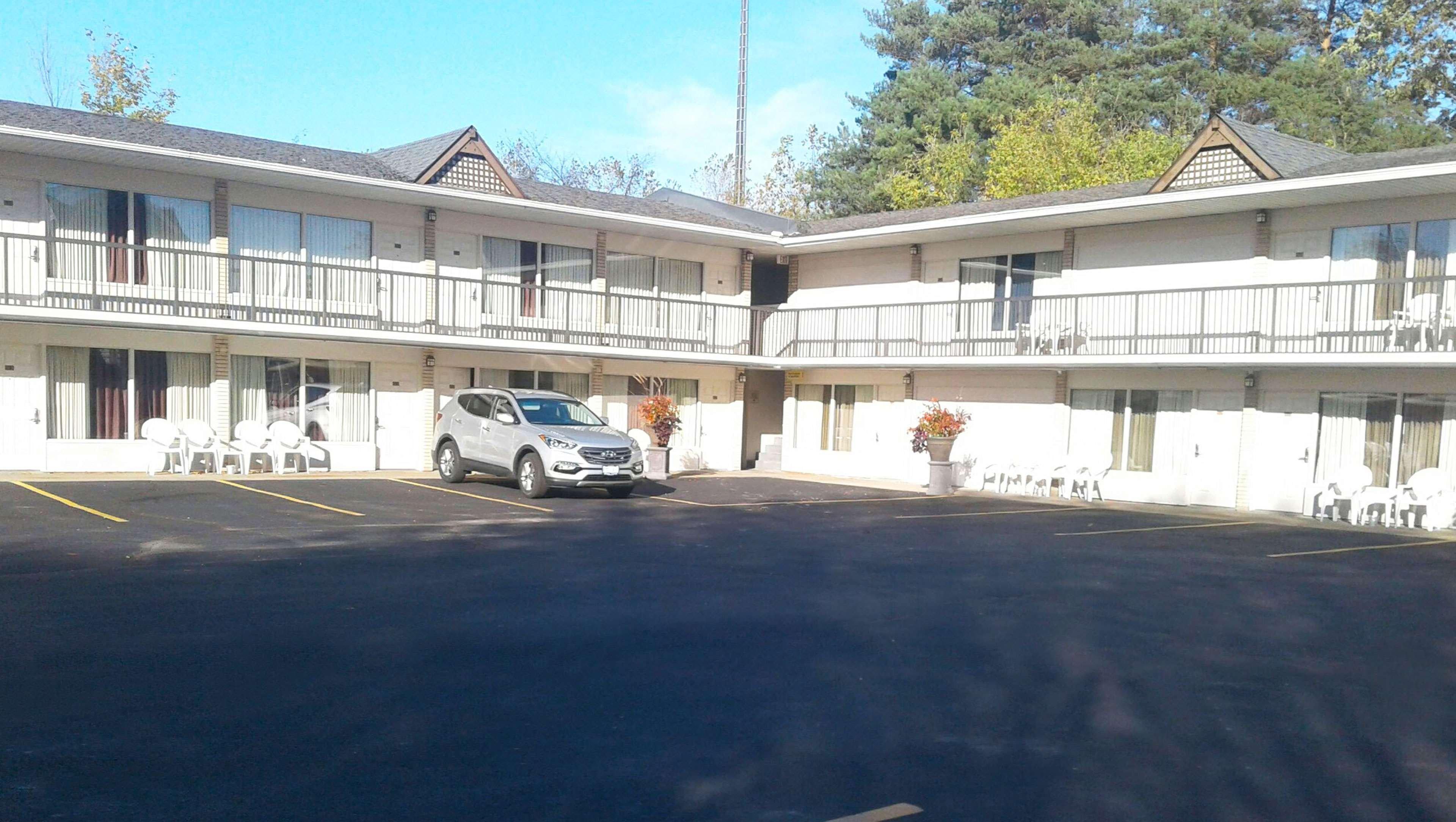Days Inn By Wyndham Birch Run Luaran gambar